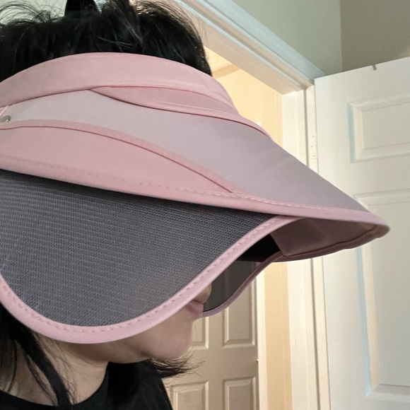 Sun Hat with Retractable Visor - Picture 7 of 8